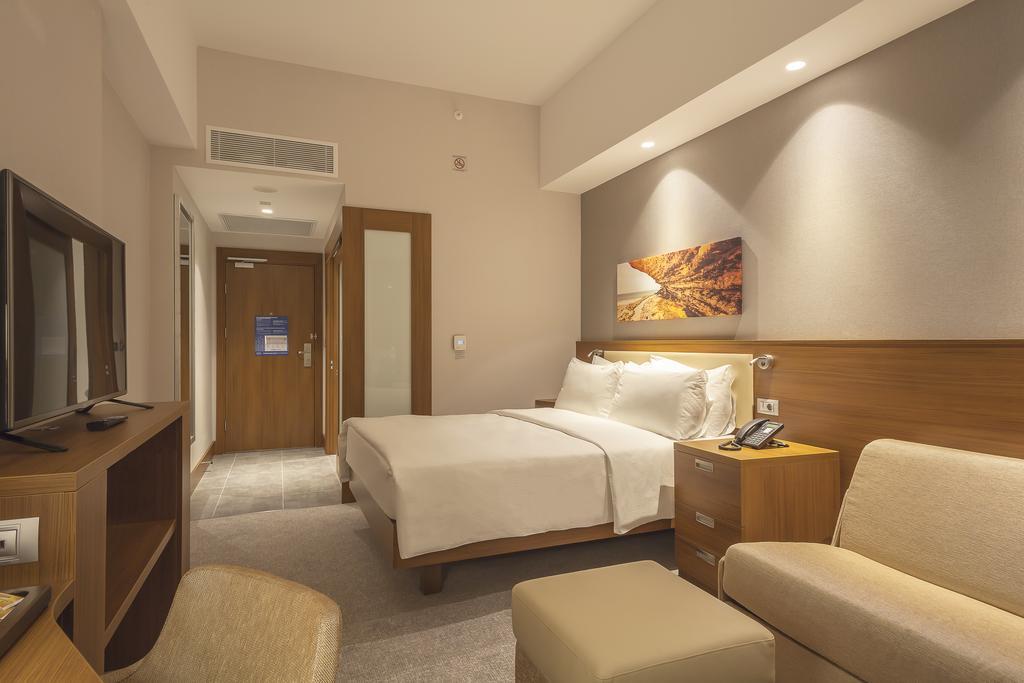 Hampton By Hilton Kocaeli Symbol Hotel Exterior foto
