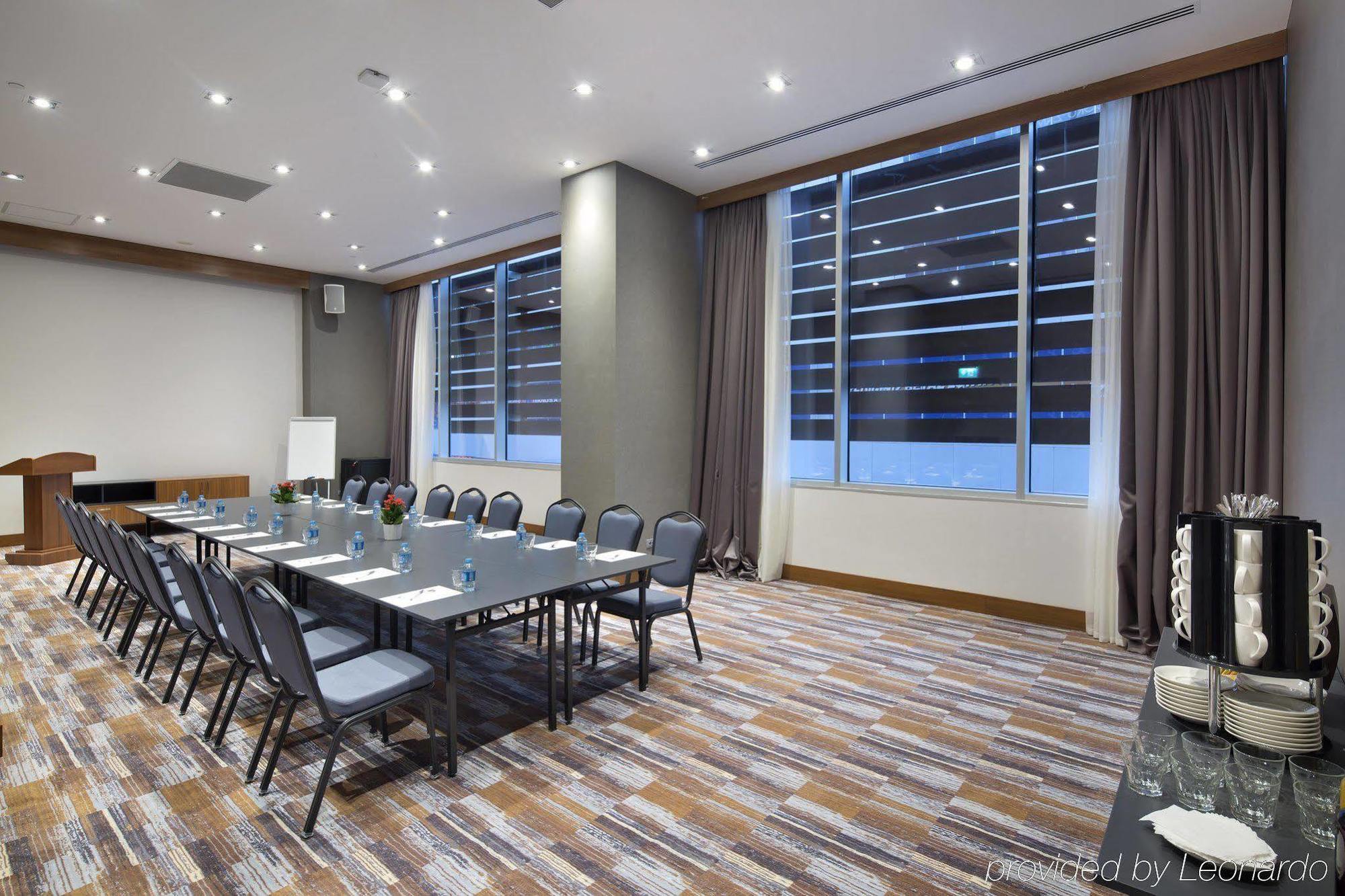 Hampton By Hilton Kocaeli Symbol Hotel Exterior foto